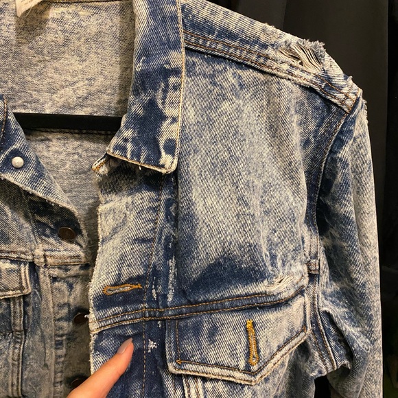 Distressed Acid Wash Denim Jacket - Picture 4 of 7